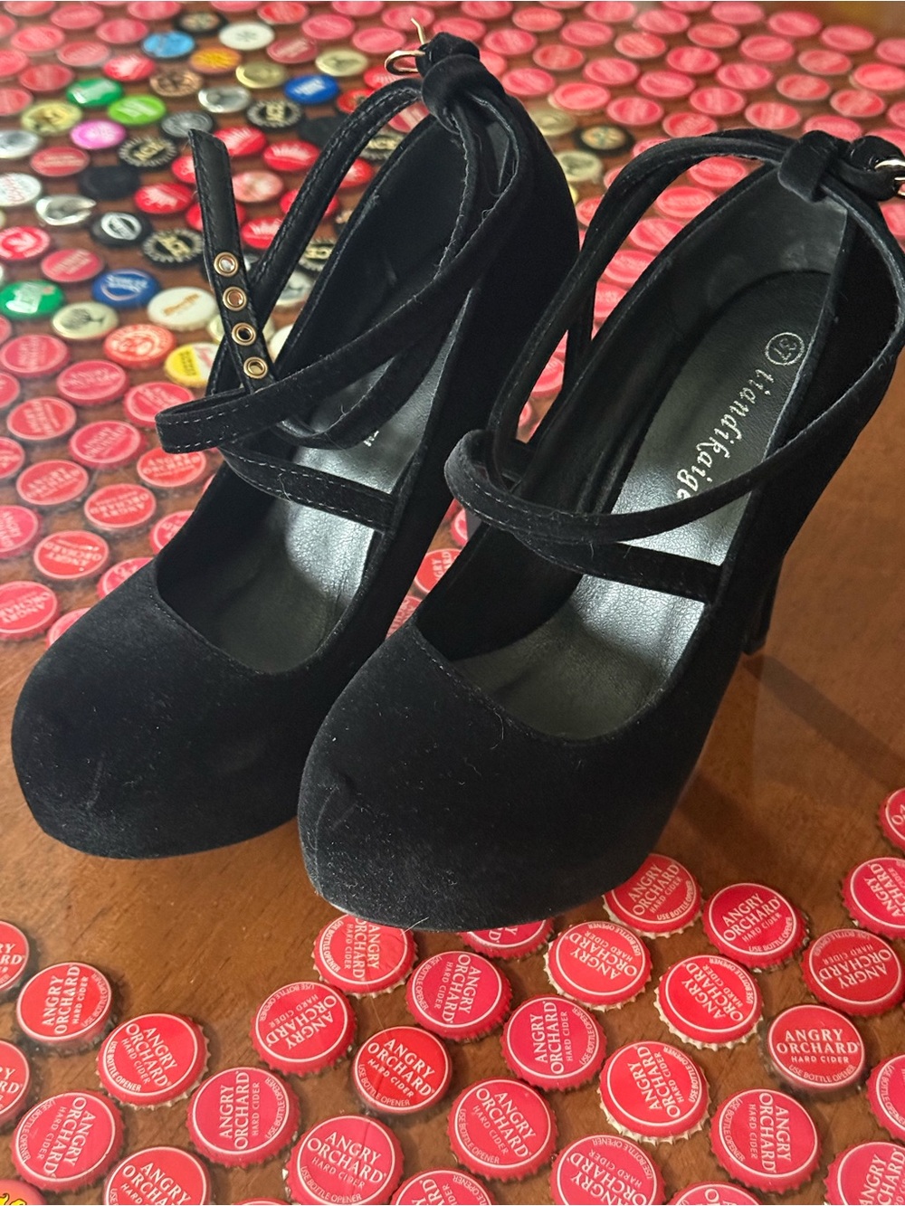 Women's Black Velvet Mary Jane Heels